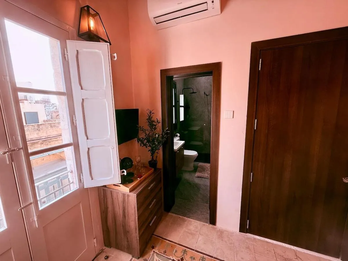 Birgu Square House By Holi Villa
